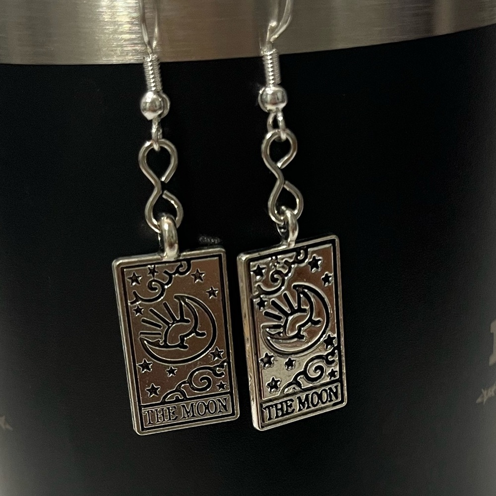 Silver Tarot “The Moon” Earring